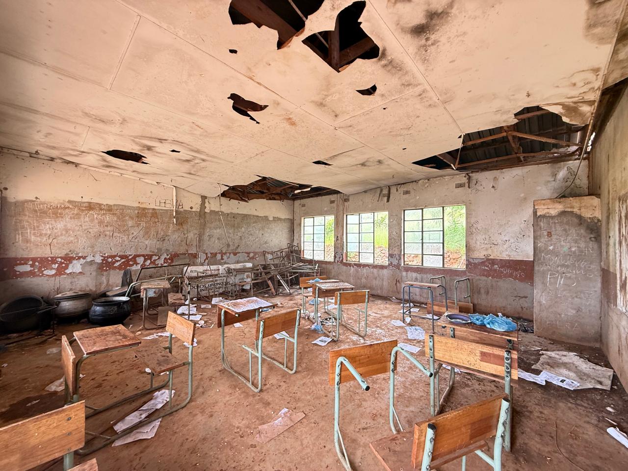 Mpfariseni Secondary in Thohoyandou Overcrowded classrooms, crumbling ceilings and too few teachers, Mpfariseni Secondary in Thohoyandou struggles to provide safe, quality education.